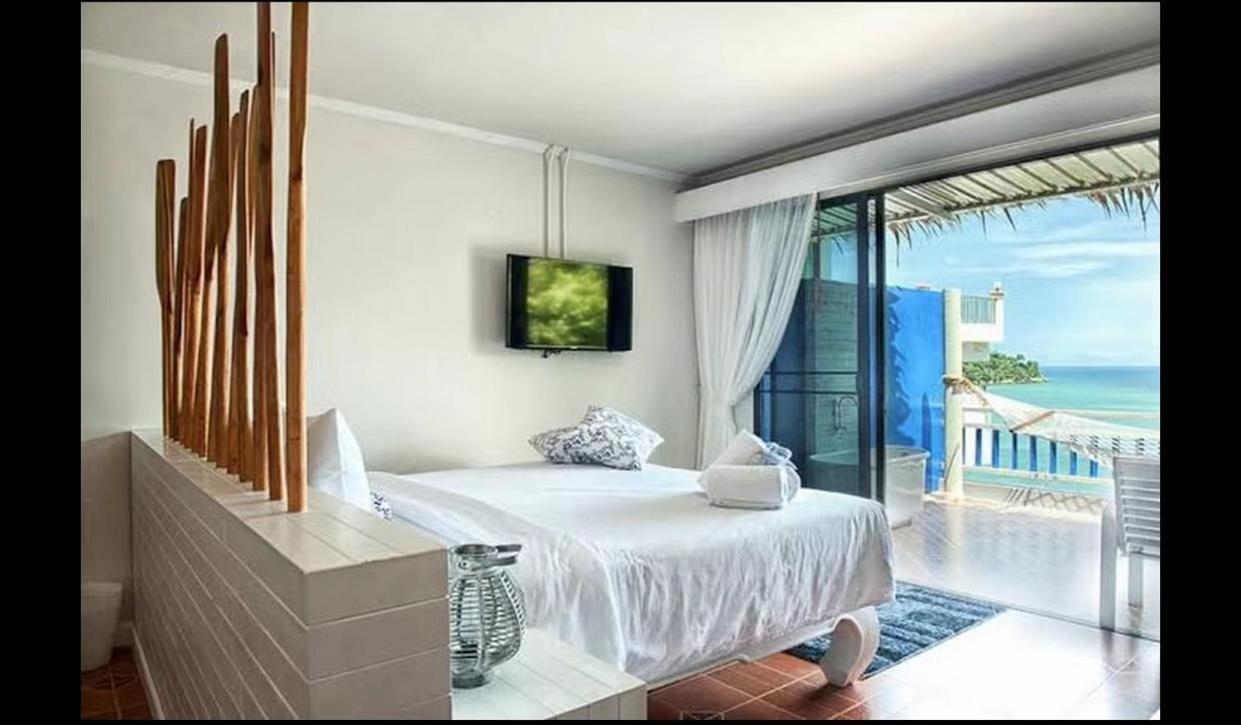 At Sea Patong Hotel Exterior photo